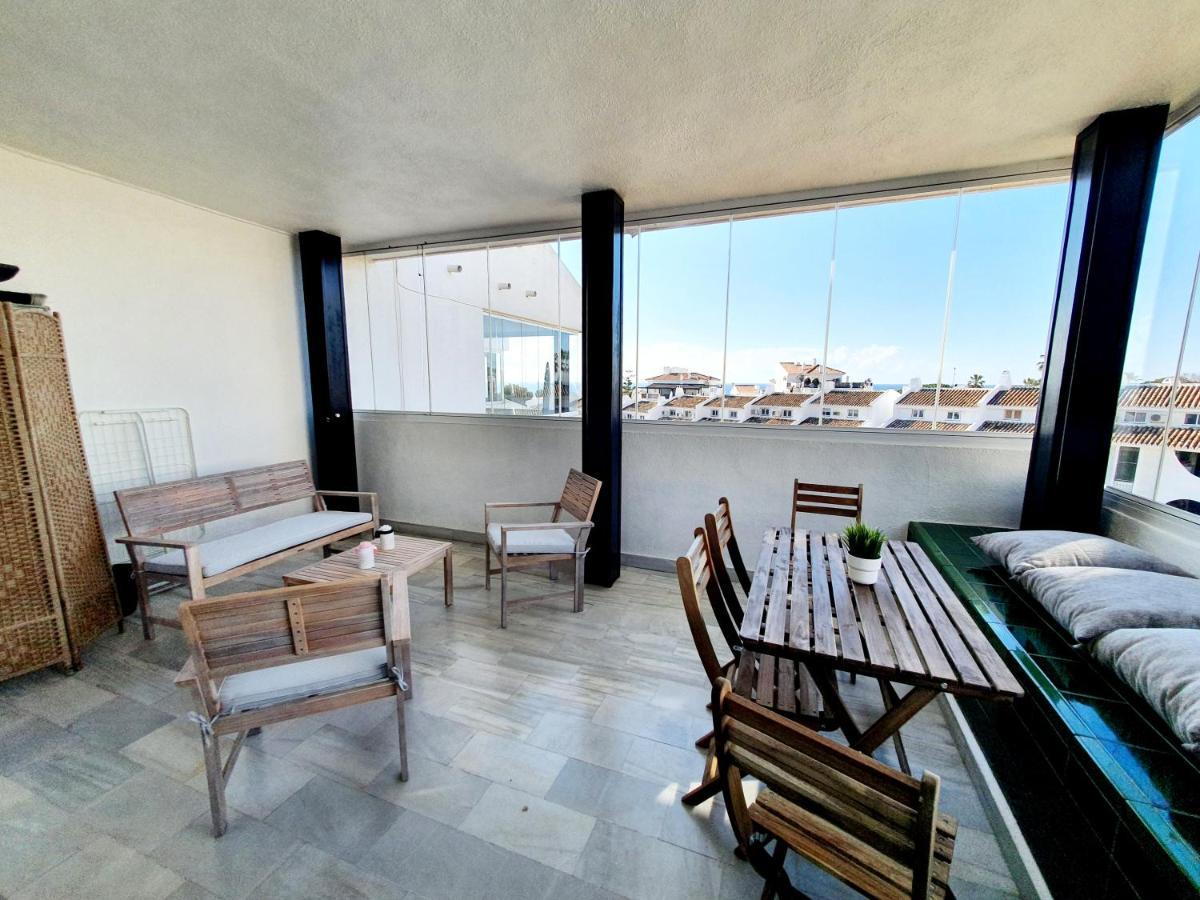 Cozy Apartment On The Beach Sitio de Calahonda Exterior photo